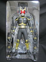 【１円～】メディコム・トイ RAH DX 仮面ライダークウガ ライジングマイティ(2009)＆アメイジングマイティ(2011) 開封のみ 1/6スケール _画像7