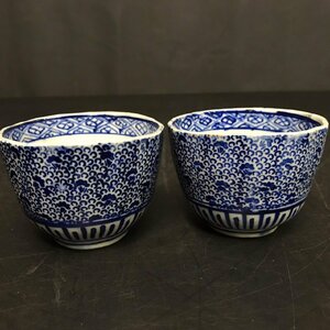 RT0829-8-4 古伊万里 唐草 湯呑 2客揃 和食器 茶道具 煎茶道具 アンティーク 直径8.5cm H6cm 60サイズ