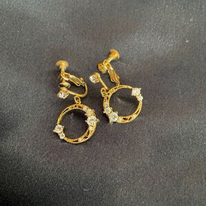 ラインストーンサークルイヤリング