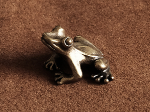  brass ornament ( frog ).... animal ornament yellow gold interior decoration miscellaneous goods Gold animal goods brass small Mini size 