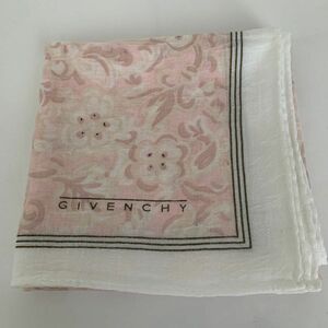 【GIVENCHY】ハンカチ レディースハンカチ ブランドハンカチ 一般的な大きさ シミ破れ等無し 2.3度使用 美品です