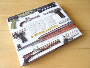洋書◆銃の写真集 本 拳銃やライフルの歴史を解説 コルト スミス ベレッタ ルガー