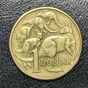 ★世界 海外 外国 コイン 硬貨！1985年！オーストラリア 1ドル/1DOLLAR 1枚！エリザベス2世 カンガルー AUSTRALIA！★管理番号1428