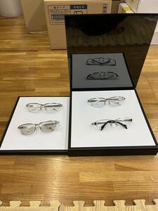 M-49メガネ　ディスプレイ　小物置き　商品棚　コレクション棚 メガネは付属しません