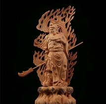 極上の木彫 関羽像 精密彫刻 武財神 木彫仏像 美術品 仏教工芸 高さ約28cm_画像1