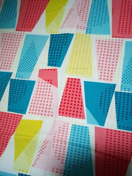 生地　布　カット生地　はぎれ　幾何柄　幾何柄生地　ハンドメイド　布小物　日本製　布雑貨　オックス　綿100％　
