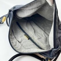 LOEWE ロエベ ベラスケス ショルダーバッグ トートバッグ ゴールド金具 ロゴ刻印 ハーフムーン レザー 本革 ネイビー 紺 A4可 肩掛け可_画像8