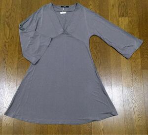 8.5@ 未使用「PRIVE」7分袖 ドルマンスリーブ サテン地風 ワンピース Gray SIZE:M イタリア製