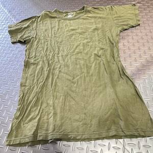 米軍放出品 沖縄　SOFFE OD Tシャツ MEDIUM ランニング　トレーニング　(INV XY04)