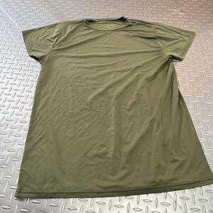 米軍放出品 沖縄　ドライシャツ OD Tシャツ MEDIUM ランニング　トレーニング　(INV XY20)