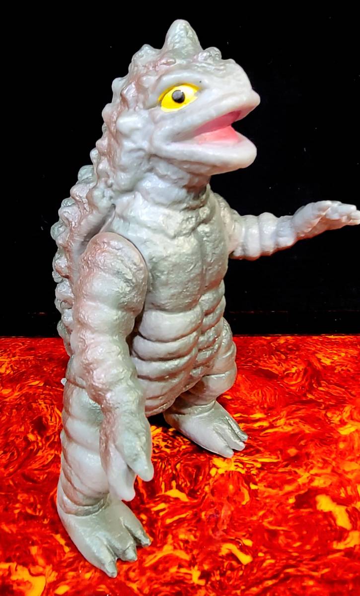 ヤフオク! -「カメーバ ソフビ」の落札相場・落札価格