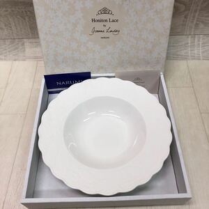 新品未使用 ナルミ NARUMI ボウル ホニトン・レース（Honiton Lace by Joanne Lindsey） 白い陶器 皿 ボーンチャイナ