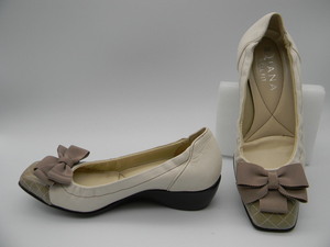 ***[ DIANA WELL FIT Ginza Diana ]* pumps (22cm) eggshell white ribbon 