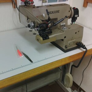 TREASURE　BS-850 　100Vサーボ　 トレジャー　工業用　すくい縫いミシン　（基本引き取り、発送方法注意）