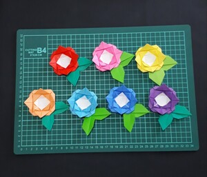 【即決】折り紙　バラ　薔薇　ばら　ハンドメイド　花　お花　Flower　フラワー　壁面飾り　壁面　7個セット　カラフル　おりがみ