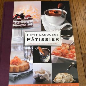 製菓レシピ本　フランス語　200recettes