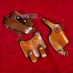 Triple K Holster 中型オートマチック用 革製ショルダーホルスター