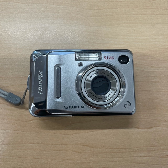 最新作 【動作確認済】富士フィルムFUJIFILM FinePix A500 デジタルカメラ