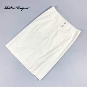 大きいサイズ 美品 Salvatore Ferragamo サルヴァトーレ・フェラガモ セミフレアスカート 膝丈 裏地あり 白 ホワイト サイズ4*AC856