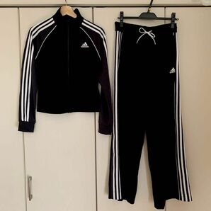 adidas ジャージ　セットアップ