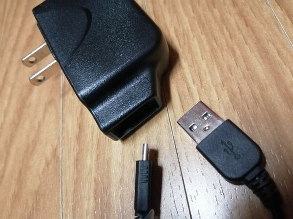 ドコモ　アダプタ　充電器　USBコード