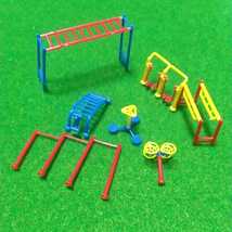 ジオラマ模型 公園セット 庭表現に 遊具 ブランコ うんてい 鉄棒 建築模型 鉄道模型 住宅模型 _画像1