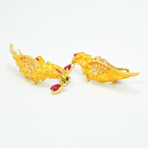  Carrera y Carrera earrings CARRERA Y CARRERAwasi. Eagle ruby diamond K18 750 new goods finishing used 