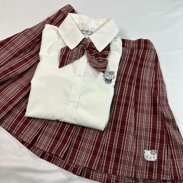 新品未使用　タグ付き　サンリオ　Hello kitty キティちゃん　制服　チェックスカート　リボン付き　ブラウス　大きいサイズ