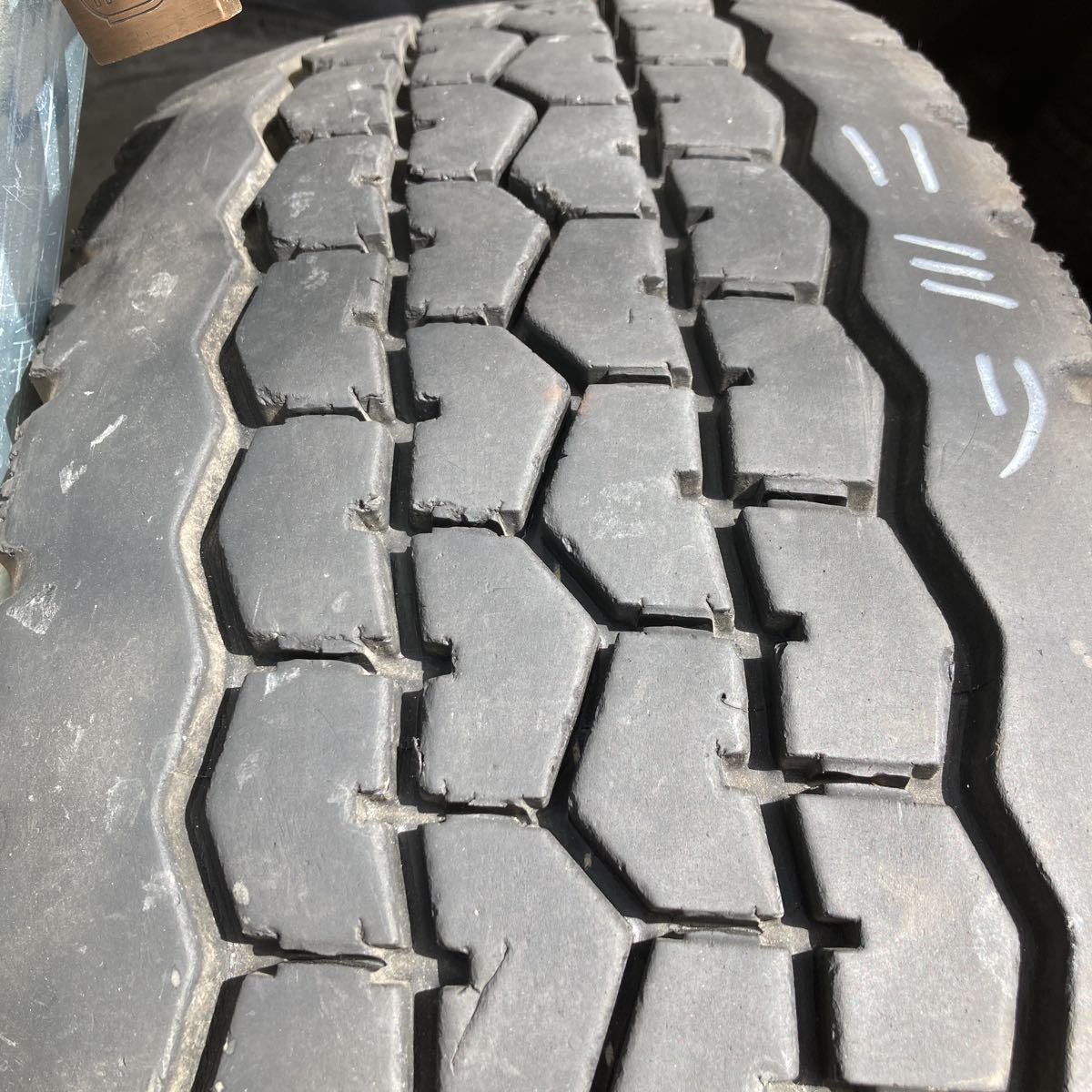 感謝価格】 2433 ダンロップ 275/70R22.5 4本セット タイヤ