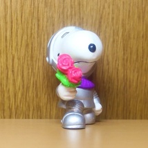 スヌーピー　フィギュア　騎士　花束　PVC　トイ　アメトイ　ピーナッツ　SNOOPY_画像2