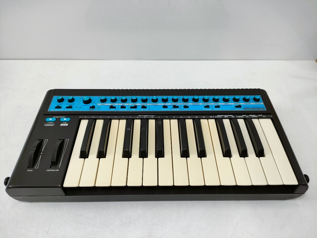 ヤフオク! -「novation」(鍵盤楽器) (楽器、器材)の落札相場・落札価格