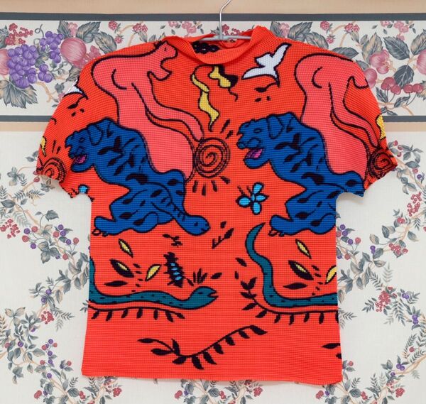 ヴィンテージ vintage プリーツ 古着 カラフル 動物 tシャツ 半袖 トップス レトロ タートルネック 総柄 赤