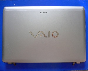 ★★P32　VAIO VPCY11AGJ TFT液晶パネルカバー　ジャンク