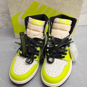 美品☆NIKE AIR JORDAN 1 RETRO HIGH OG ナイキ エアジョーダン1レトロ 555088 702 箱 黒タグ 替え紐あり 白／黒/蛍光黄色