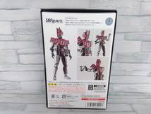 フィギュア S.H.Figuarts(真骨彫製法) 仮面ライダーディケイド コンプリートフォーム 魂ウェブ商店限定_画像2