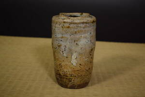 【和】(6004)　時代古作　古萩　掛け花生　花瓶　茶道具