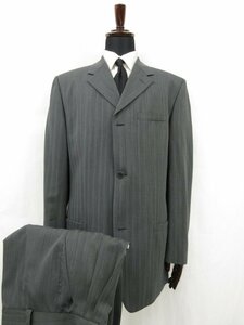 HH【ジャンニヴェルサーチ GIANNI VERSACE】 裏地メデューサ 3ボタン スーツ (メンズ) size52 グレー系 ヘリンボーン柄 伊製 ◎27RMS4166