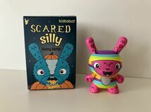 kidrobot(キッドロボット)SCARED silly/Dunny Series/ピンク_画像1