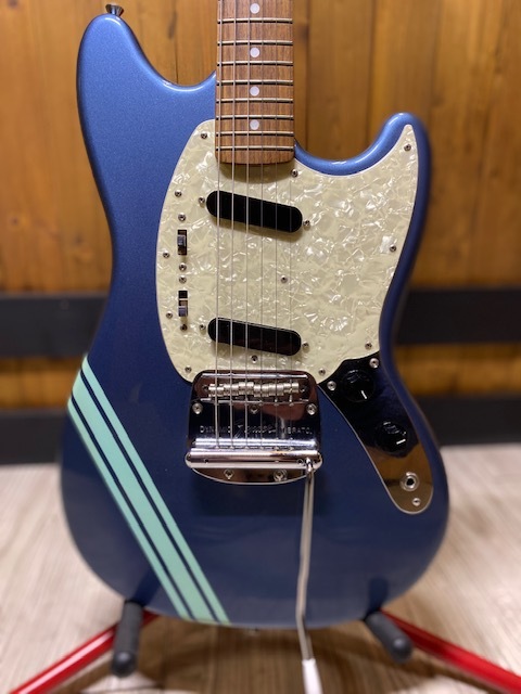 ヤフオク! -「fender mustang」(フェンダー) (本体)の落札相場・落札価格