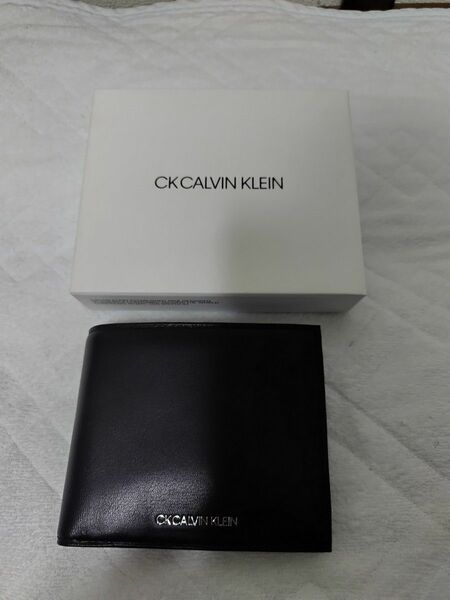 新品　CKカルバンクライン　羊革　二つ折り財布　黒