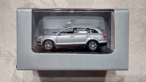 1/64 WELLY Willie AUDI Q7 100 anniversary Logo package 