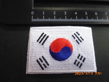 ワッペン　韓国旗　（小）5.5cm x 3.5cm 裏はアイロンの熱でつく糊_画像1