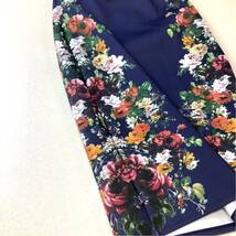 ZARA TRAFALUC ザラ 花柄 薔薇柄 タイトスカート レディース USA S ネイビー_画像4