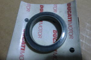 1 piece DUCATI Fork seal 93040191A 900ss Monstar 400 600 750 1990 period Ducati front fork 