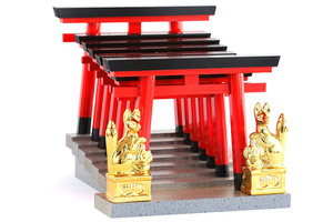 o. establish . see . load .. torii .. gold . load household Shinto shrine ritual article domestic production .. . atelier making 