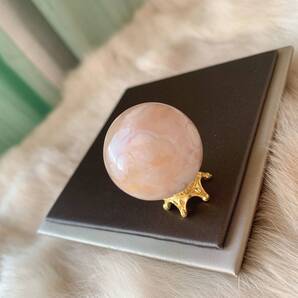 訳あり◇桜瑪瑙(チェリーブロッサムアゲート)◇丸玉◇天然石◇パワーストーン◇置き台付き◇置物◇プレゼントにも 018J4104