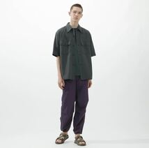 UNIQLO U ワイドフィットパラシュートパンツ 73 DARK PURPLU ユニクロ ユニクロユー ダークパープル カーゴパンツ 軍パン ワークパンツ_画像2