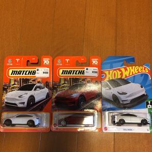 テスラ モデルY ミニカー 未開封3台セット