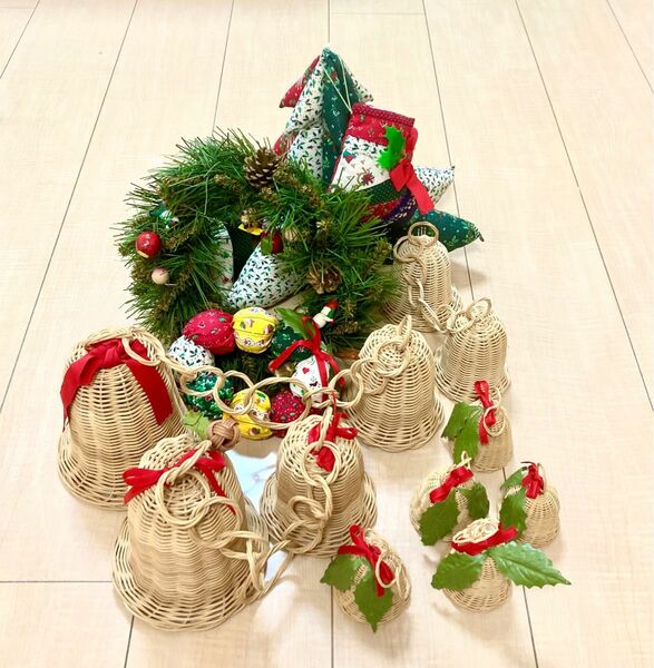 籐編み　オーナメント ベル　クリスマス　パッチワーク　小物　インテリア　 クリスマスツリー　ヴィンテージ　13個セット　送料込み