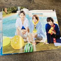 Q-9562■パンフレット Sexy Zone・A.B.C-Z 写真集「SexyZone POOL Party/HOT SUMMER Vacation A.B.C-Z」_画像4